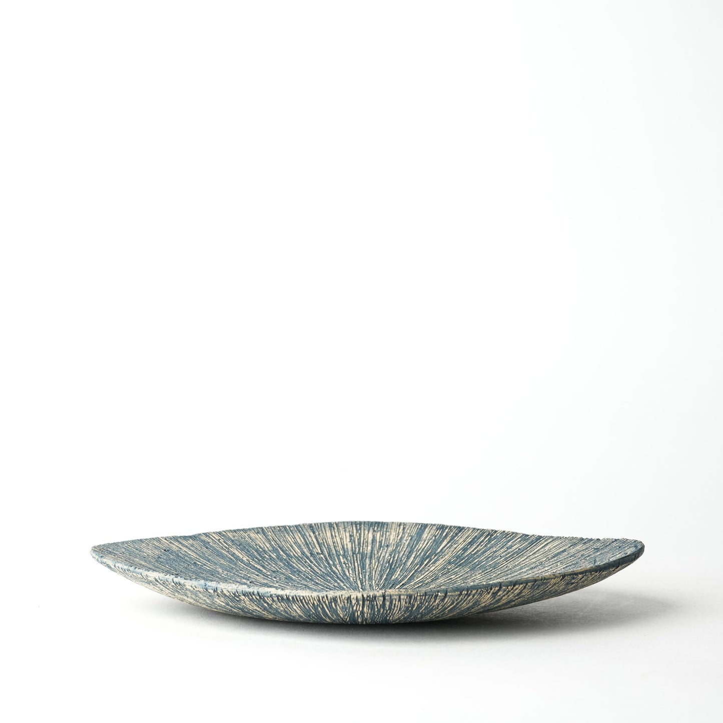 Nobuko Konno Coral Leaf Plate