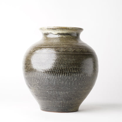 Onta-yaki Tobikanna Flower Vase