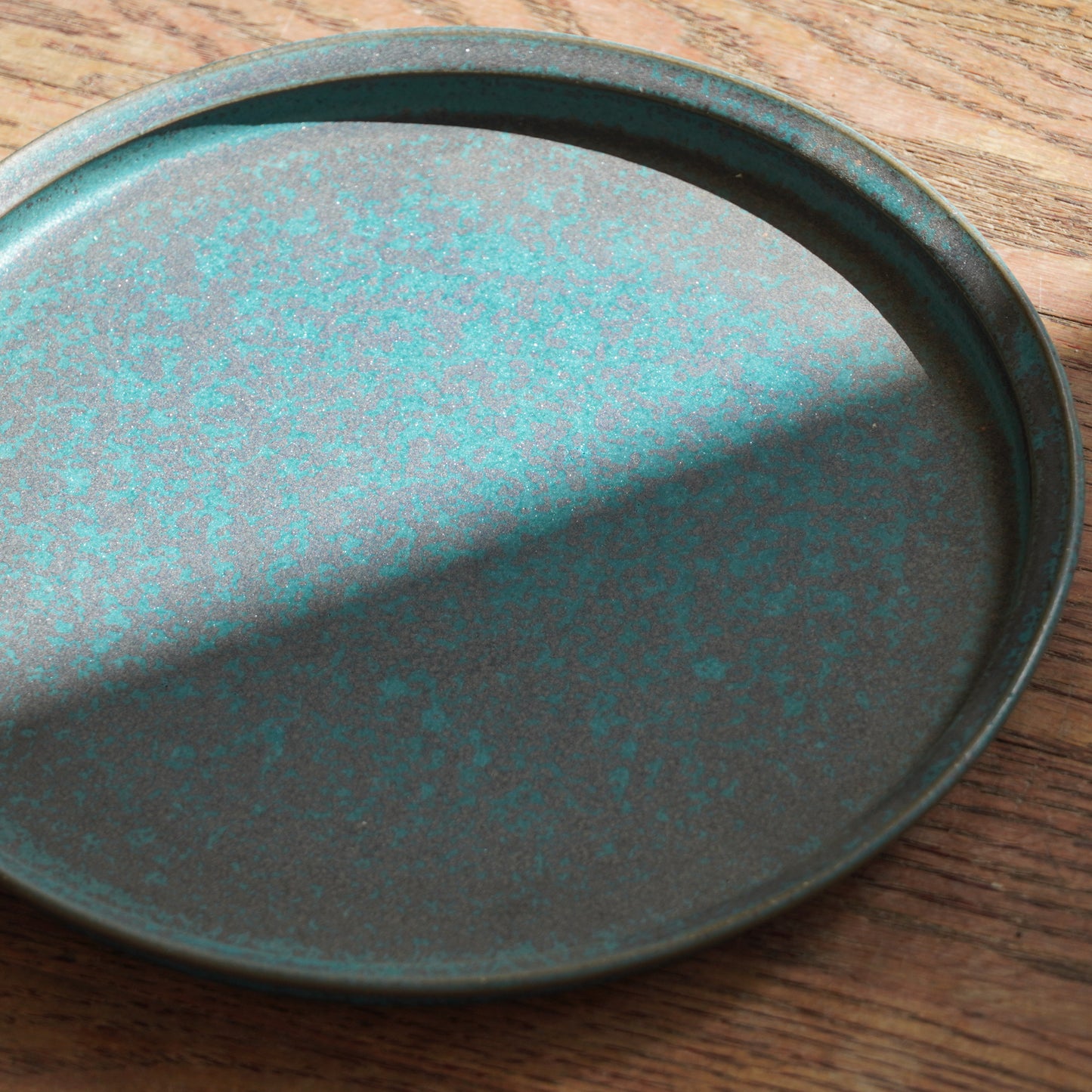 Yoko Onda Round Plate Blue Bronz 22cm