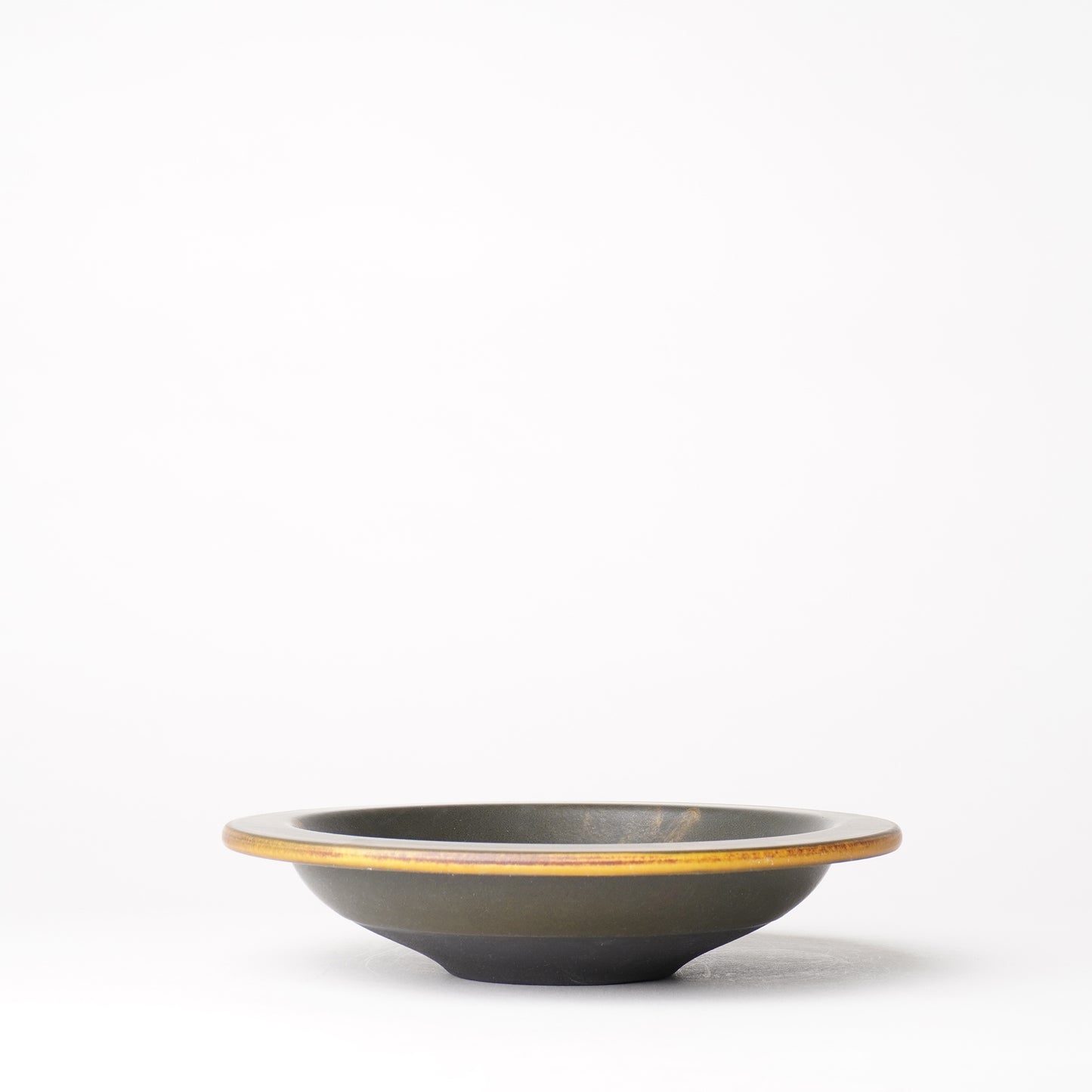 Torazawa Slipware Rim Bowl