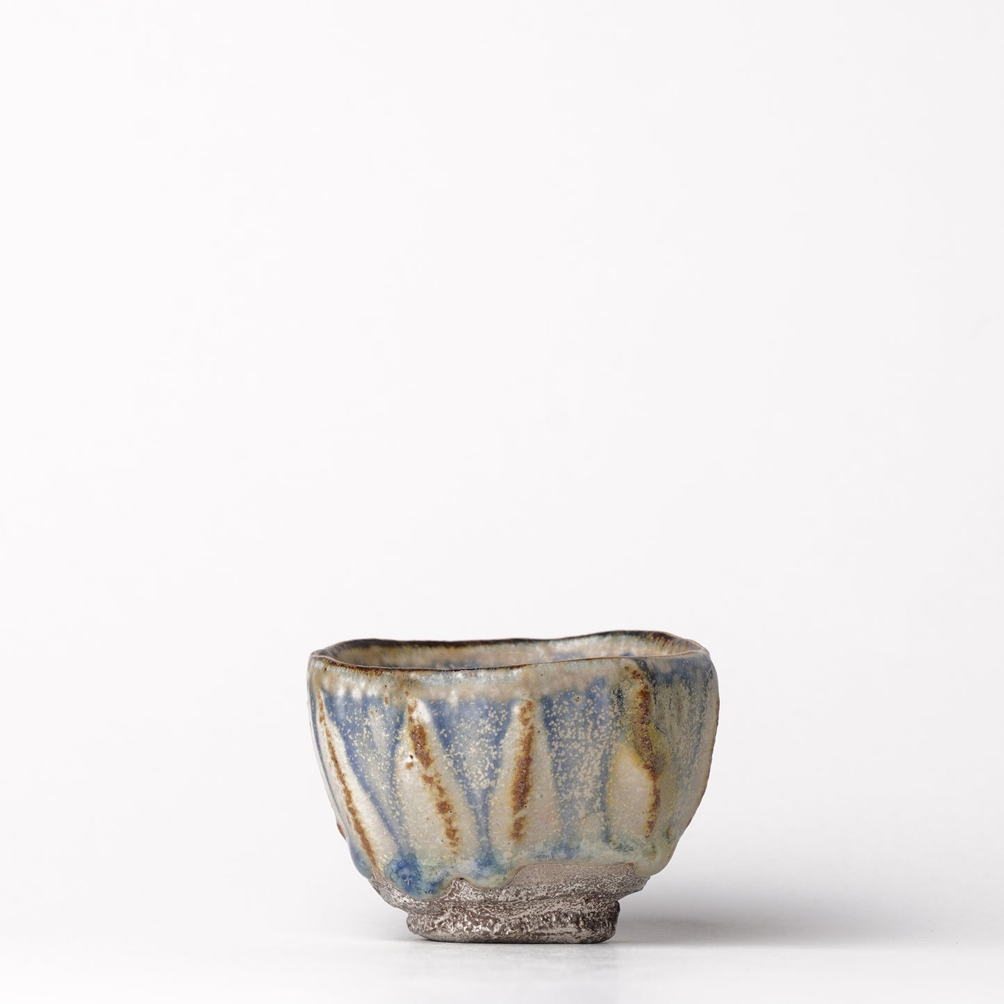 Nobuhito Nakaoka Colored Ash Glaze Guinomi Sake Cup with Silver Gold