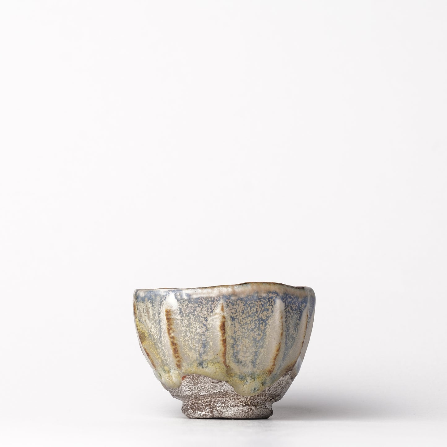 Nobuhito Nakaoka Colored Ash Glaze Guinomi Sake Cup with Silver Gold