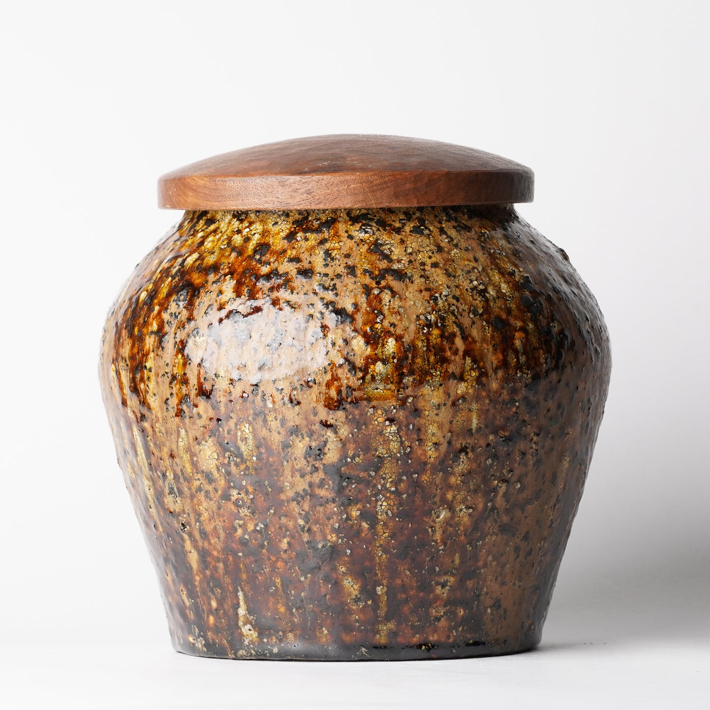 Futoshi Yamashita Volcanic Pottery Jar with lid