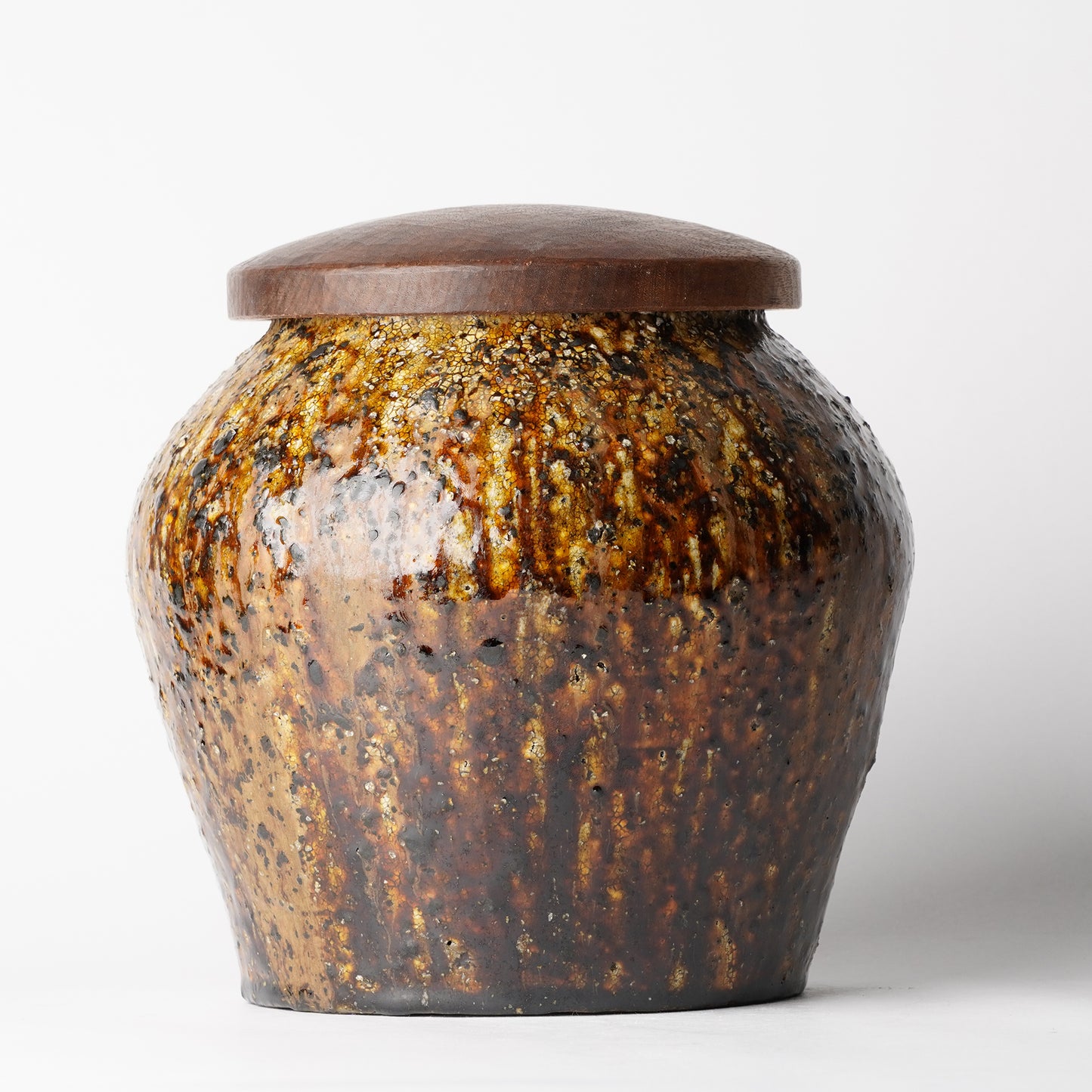 Futoshi Yamashita Volcanic Pottery Jar with lid