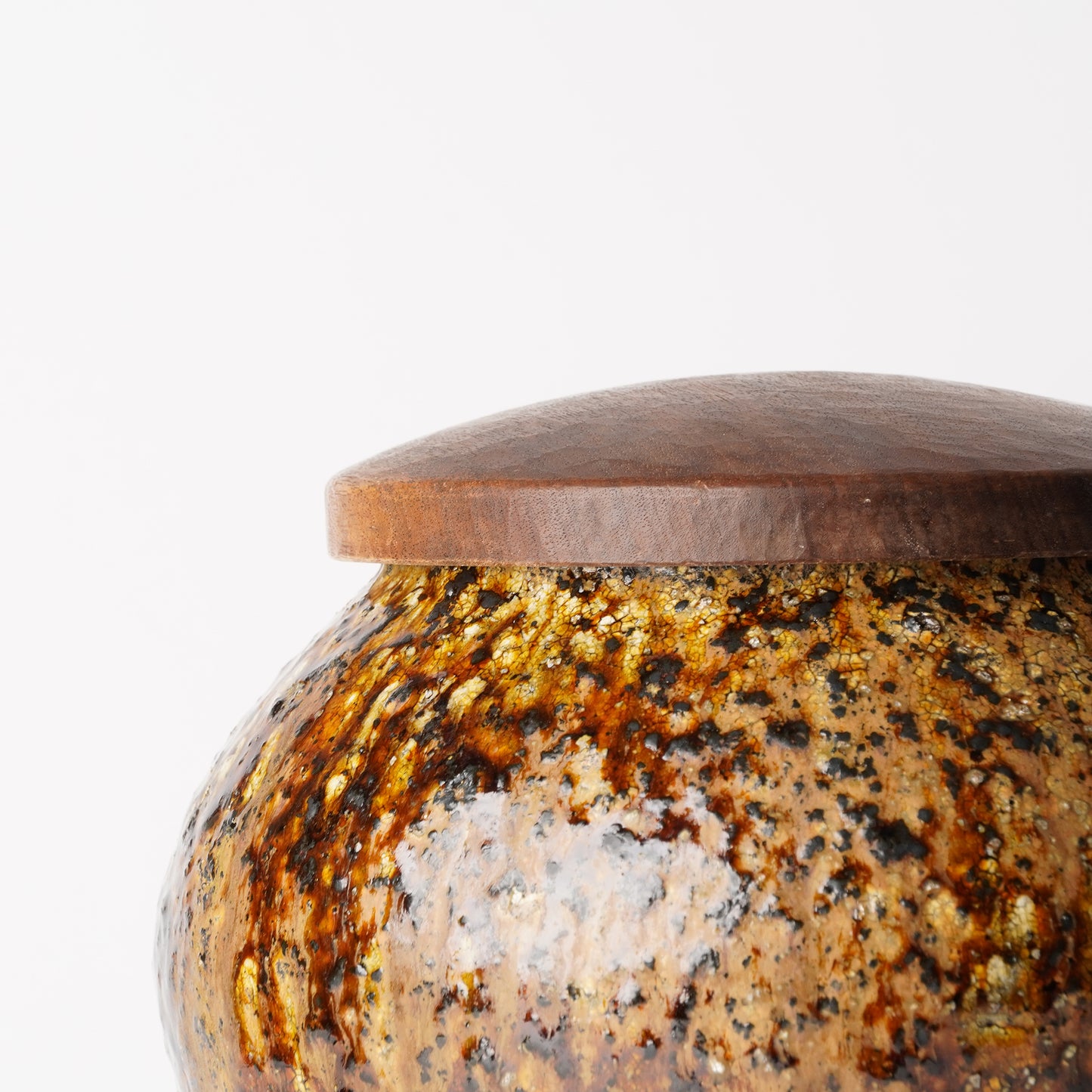 Futoshi Yamashita Volcanic Pottery Jar with lid