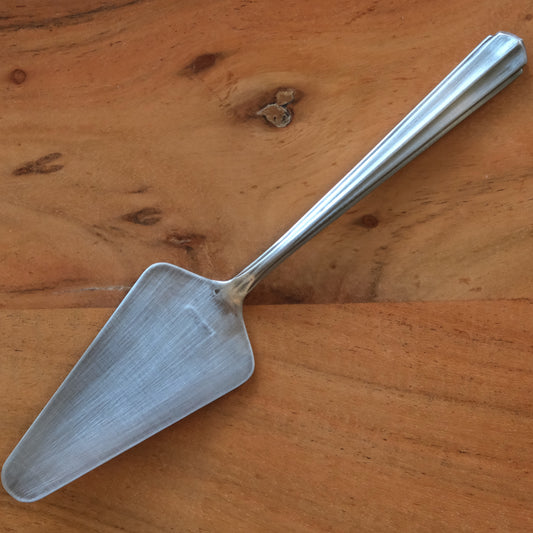 Yuichi Takemata Pastry Server